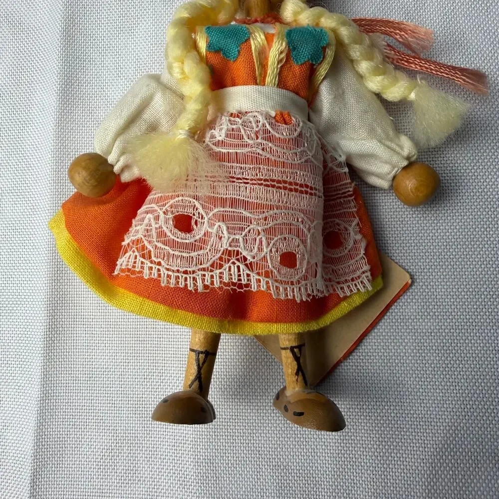 VTG Polish Gromada Wood Peg Dolls Pair Spisz Folk Costume Original Tags 1970s